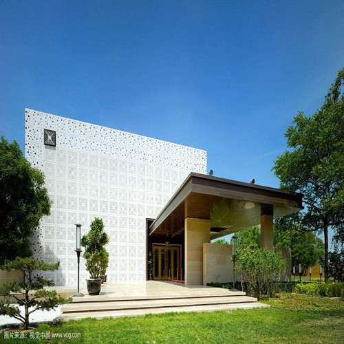 Metal Curtain Wall